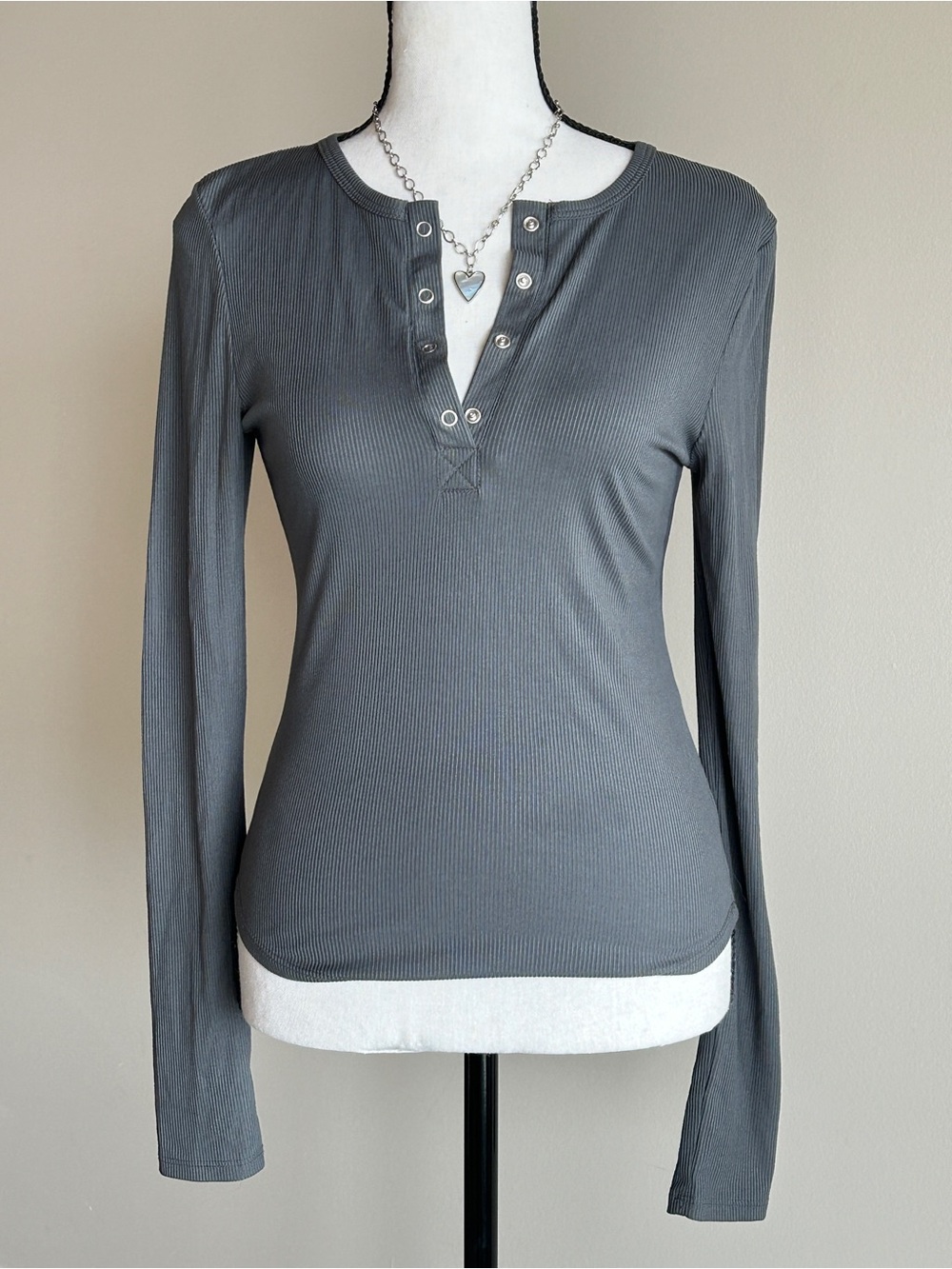 Charcoal Gray Ribbed Henley Long Sleeve Top Small